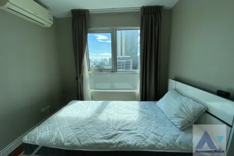 Duplex in Huai Khwang, Bangkok, Thailand 5 Schlafzimmer № 215868 - Foto 10