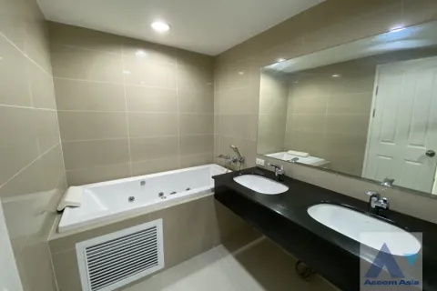 Duplex in Huai Khwang, Bangkok, Thailand 5 Schlafzimmer № 215868 - Foto 14