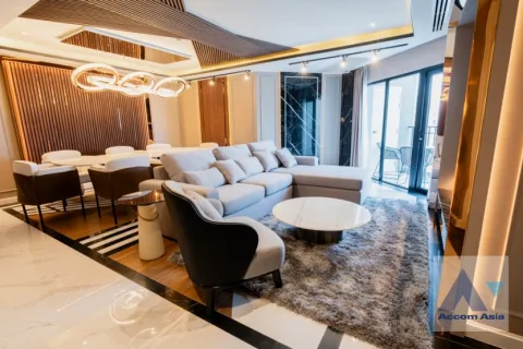 Condo in Huai Khwang, Bangkok, Thailand, 3 bedrooms  № 215869