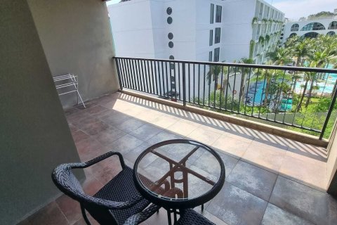 Studio dans le Condo à Phuket, Thaïlande  № 152661 - photo 14