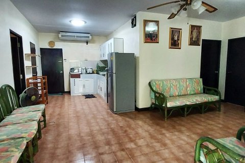 House in Pattaya, Thailand 3 bedrooms № 152659 - photo 9