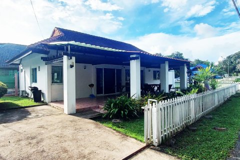 House in Pattaya, Thailand 3 bedrooms № 152659 - photo 4