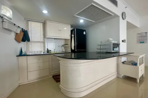 Condominio de 2 dormitorios en Jomtien Beach, Pattaya, Tailandia № 211002 - foto 27