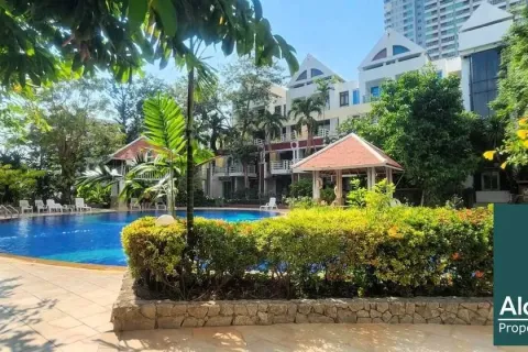 Condominio de 2 dormitorios en Jomtien Beach, Pattaya, Tailandia № 211002 - foto 2