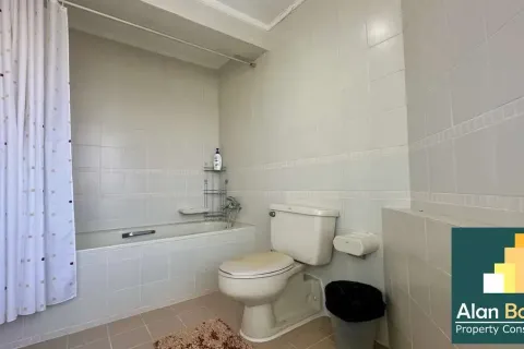 Condominio de 2 dormitorios en Jomtien Beach, Pattaya, Tailandia № 211002 - foto 12