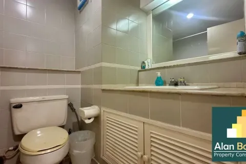 Condominio de 2 dormitorios en Jomtien Beach, Pattaya, Tailandia № 211002 - foto 11