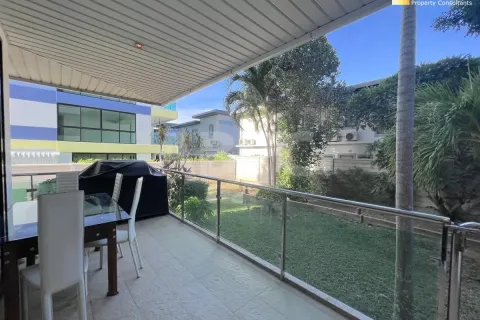 Condominio de 2 dormitorios en Jomtien Beach, Pattaya, Tailandia № 211001 - foto 4