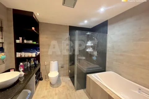 Condominio de 2 dormitorios en Jomtien Beach, Pattaya, Tailandia № 211001 - foto 15