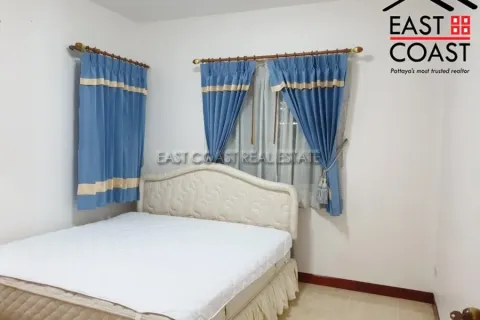 Casa de 4 dormitorios en Jomtien Beach, Pattaya, Tailandia № 212887 - foto 11