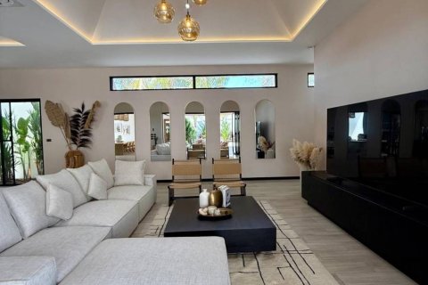 Вилла в Пхукете, Таиланд с 4 спальнями  № 172831 - фото 3