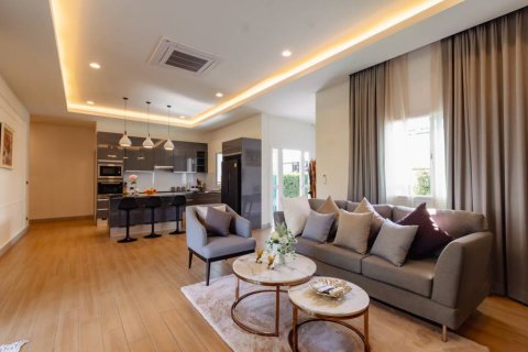 Villa in Hua Hin, Thailand 3 bedrooms № 172833 - photo 3