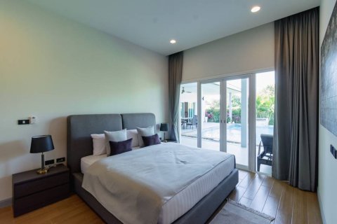 Villa in Hua Hin, Thailand 3 bedrooms № 172833 - photo 10