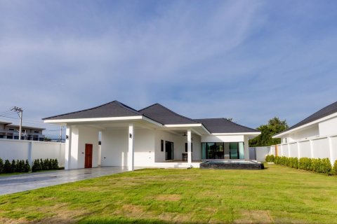 Дом в Хуа Хине, Таиланд с 3 спальнями  № 151813 - фото 2