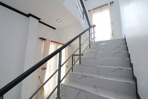 House in Udon Thani, Thailand 5 bedrooms № 163066 - photo 22