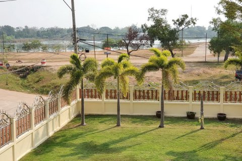 House in Udon Thani, Thailand 5 bedrooms № 163066