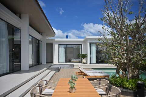 Villa in Phuket, Thailand 4 bedrooms № 156799 - photo 5
