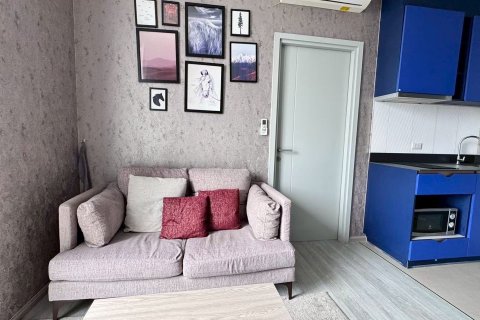 Studio dans le Condo à Watthana, Bangkok, Thaïlande  № 172300