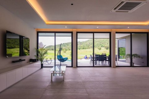 Villa in Hua Hin, Thailand 4 bedrooms № 114066 - photo 7