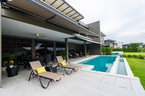 Villa in Hua Hin, Thailand 4 bedrooms № 114066 - photo 4