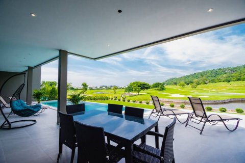 Villa in Hua Hin, Thailand 4 bedrooms № 114066 - photo 3