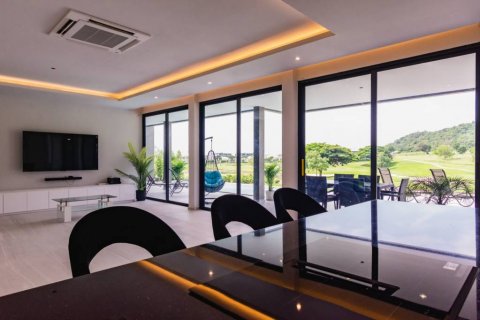 Villa in Hua Hin, Thailand 4 bedrooms № 114066 - photo 6