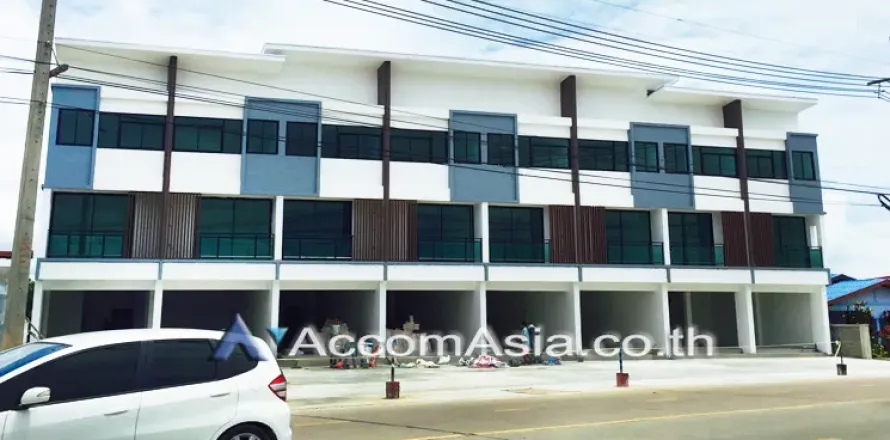 Shophouse in Bang Lamung, Thailand № 218546