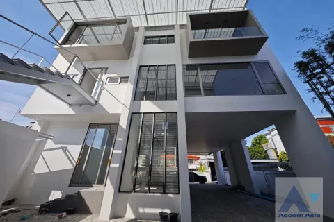 Studio in Bang Na, Bangkok, Thailand № 216513 - Foto 13