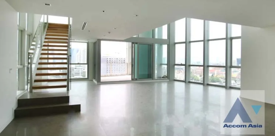 Duplex in Khlong San, Bangkok, Thailand 4 Schlafzimmer № 216511