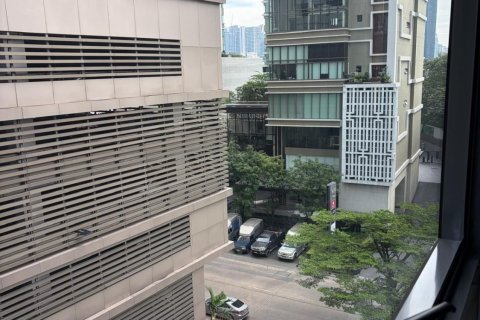 Studio dans le Condo à Khlong Toei, Bangkok, Thaïlande  № 158161 - photo 13