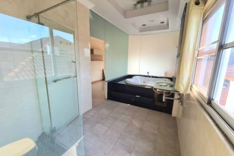 House in Chatuchak, Bangkok, Thailand 7 bedrooms № 162015 - photo 26