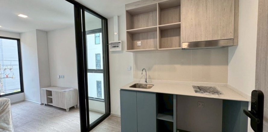 Studio in the Condo in Chatuchak, Bangkok, Thailand  № 162016