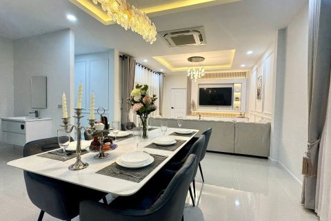 Вилла в Паттайе, Таиланд с 3 спальнями  № 151352 - фото 28