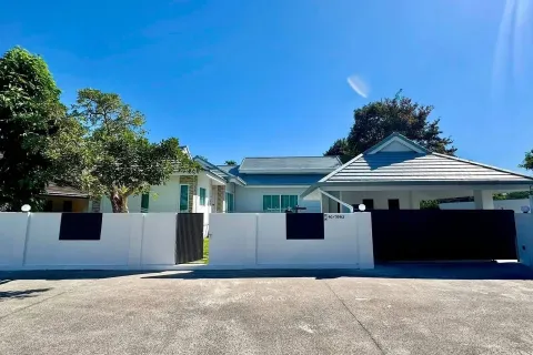 Villa in Pattaya, Thailand 3 bedrooms № 151352 - photo 2