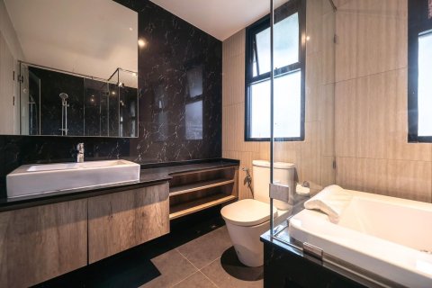 Duplex à Phra Khanong, Bangkok, Thaïlande 2 chambres № 153309 - photo 5