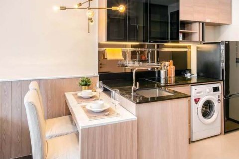 Студия в кондо в Дин Даенге, Бангкок, Таиланд № 153315 - фото 4