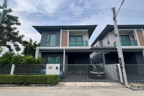 Дом в Паттайе, Таиланд с 3 спальнями  № 152295 - фото 1