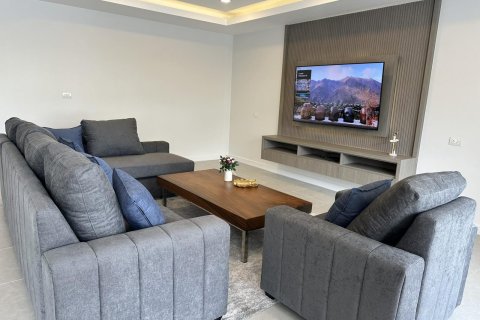 House in Pattaya, Thailand 4 bedrooms № 152298 - photo 8