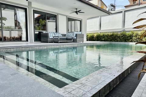 House in Pattaya, Thailand 4 bedrooms № 152298 - photo 3