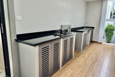 House in Pattaya, Thailand 4 bedrooms № 152298 - photo 16