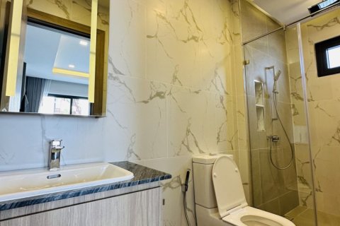 House in Pattaya, Thailand 4 bedrooms № 152298 - photo 15
