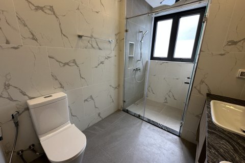 House in Pattaya, Thailand 4 bedrooms № 152298 - photo 25