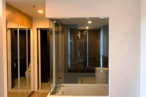 Studio in the Condo in Khlong Toei, Bangkok, Thailand  № 158690 - photo 15