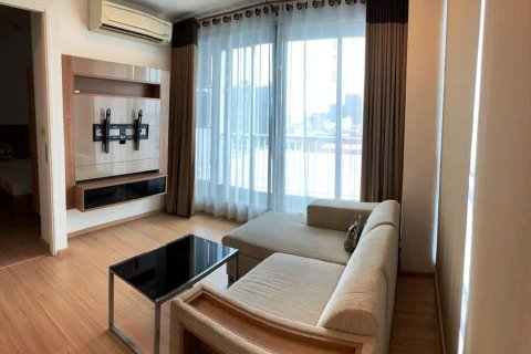 Studio in the Condo in Khlong Toei, Bangkok, Thailand  № 158690 - photo 3