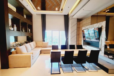 Condo à Watthana, Bangkok, Thaïlande, 4 chambres  № 158688 - photo 2