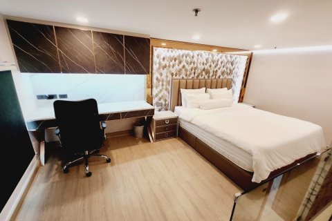 Condo à Watthana, Bangkok, Thaïlande, 4 chambres  № 158688 - photo 8