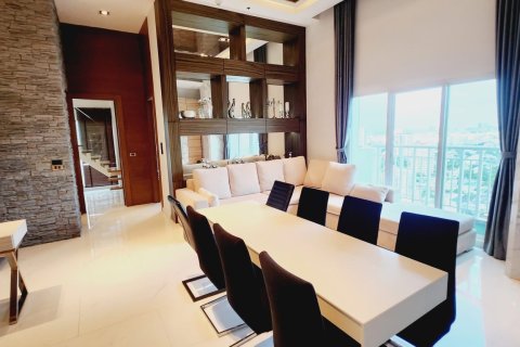 Condo à Watthana, Bangkok, Thaïlande, 4 chambres  № 158688 - photo 4
