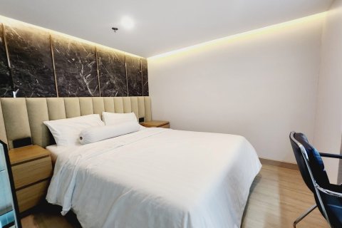 Condo à Watthana, Bangkok, Thaïlande, 4 chambres  № 158688 - photo 15