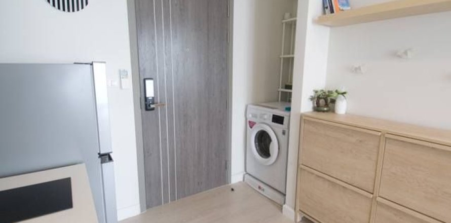 Studio dans le Condo à Huai Khwang, Bangkok, Thaïlande № 173833