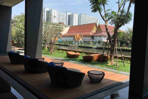 Condo in Bangkok, Thailand, 2 bedrooms  № 183135 - photo 4