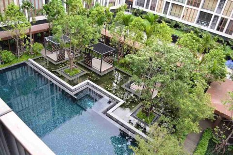 Condo in Bangkok, Thailand, 2 bedrooms  № 183135 - photo 2